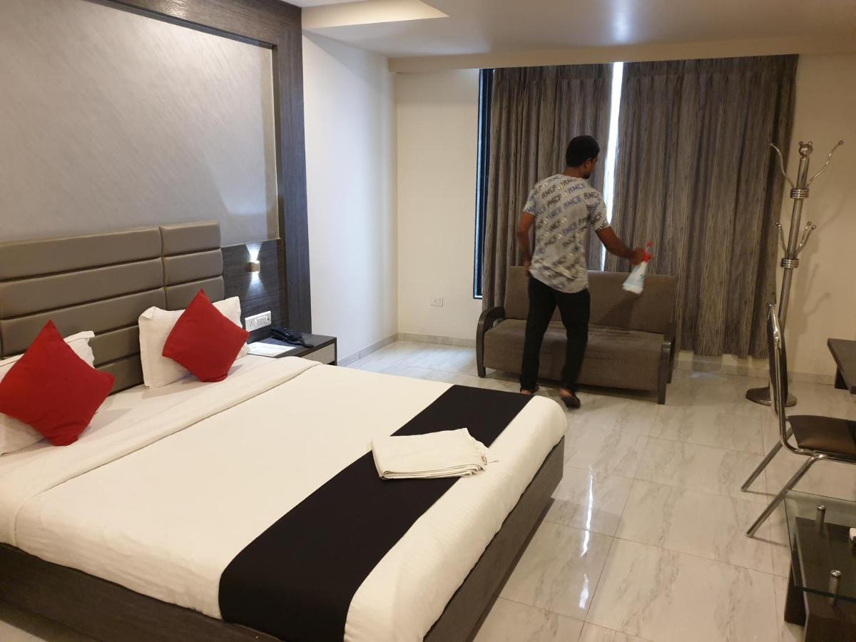אחמדאבאד Hotel Unity מראה חיצוני תמונה
