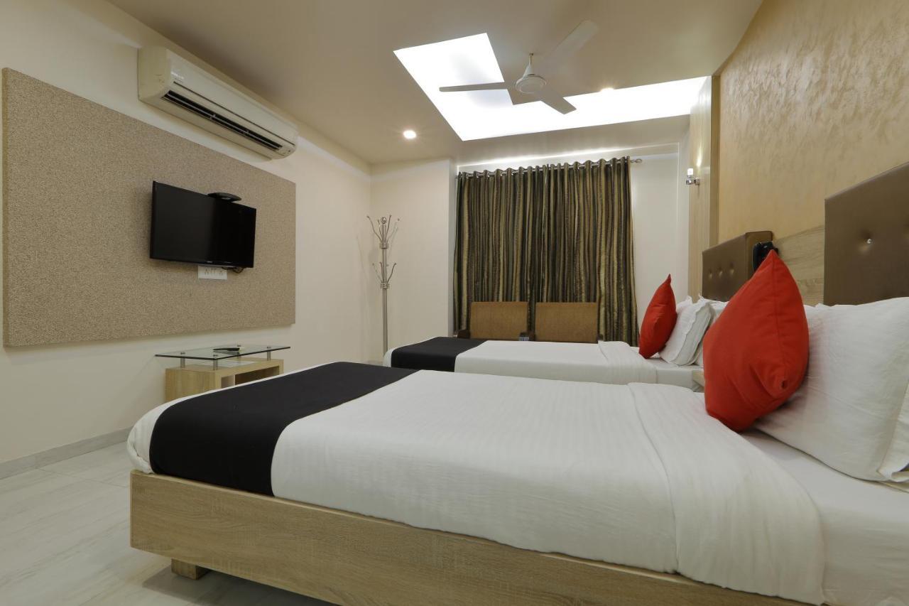 אחמדאבאד Hotel Unity מראה חיצוני תמונה