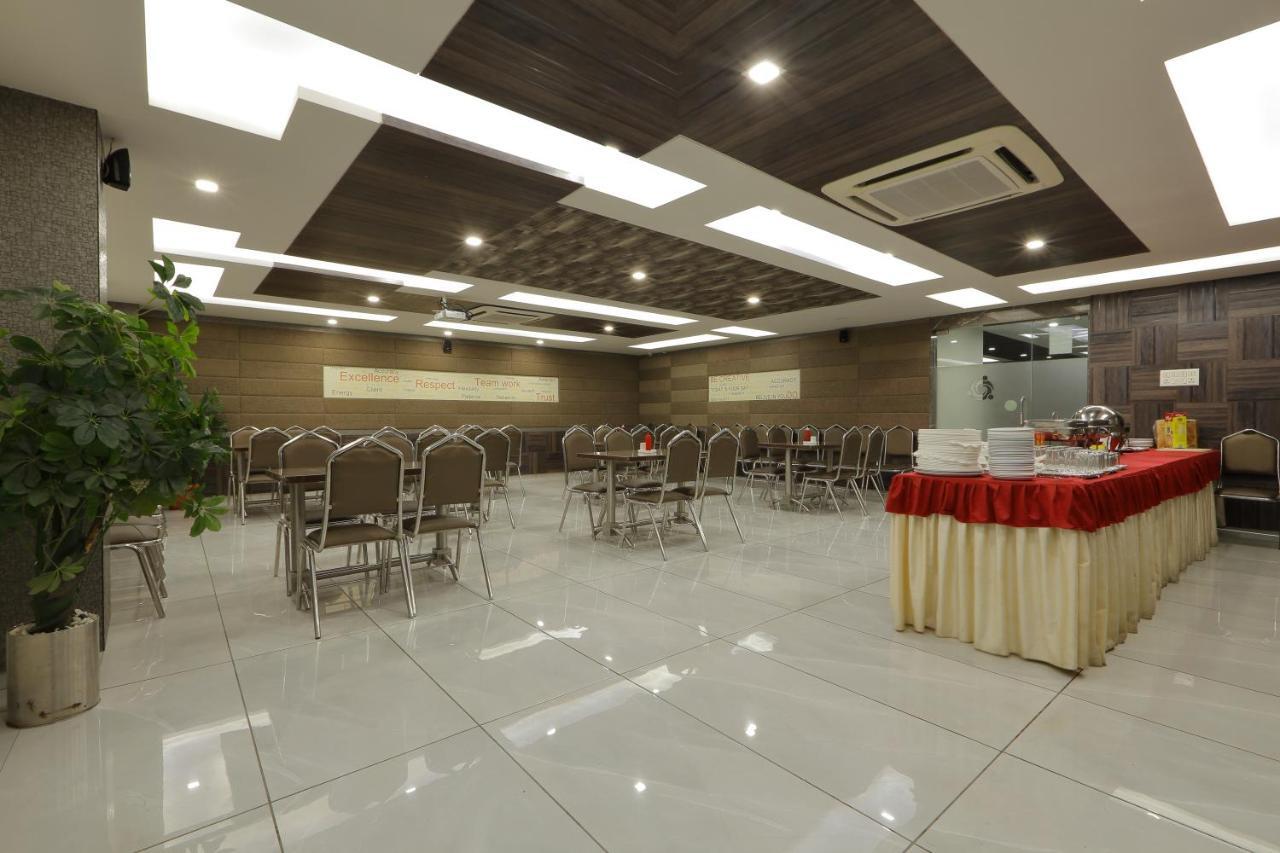 אחמדאבאד Hotel Unity מראה חיצוני תמונה