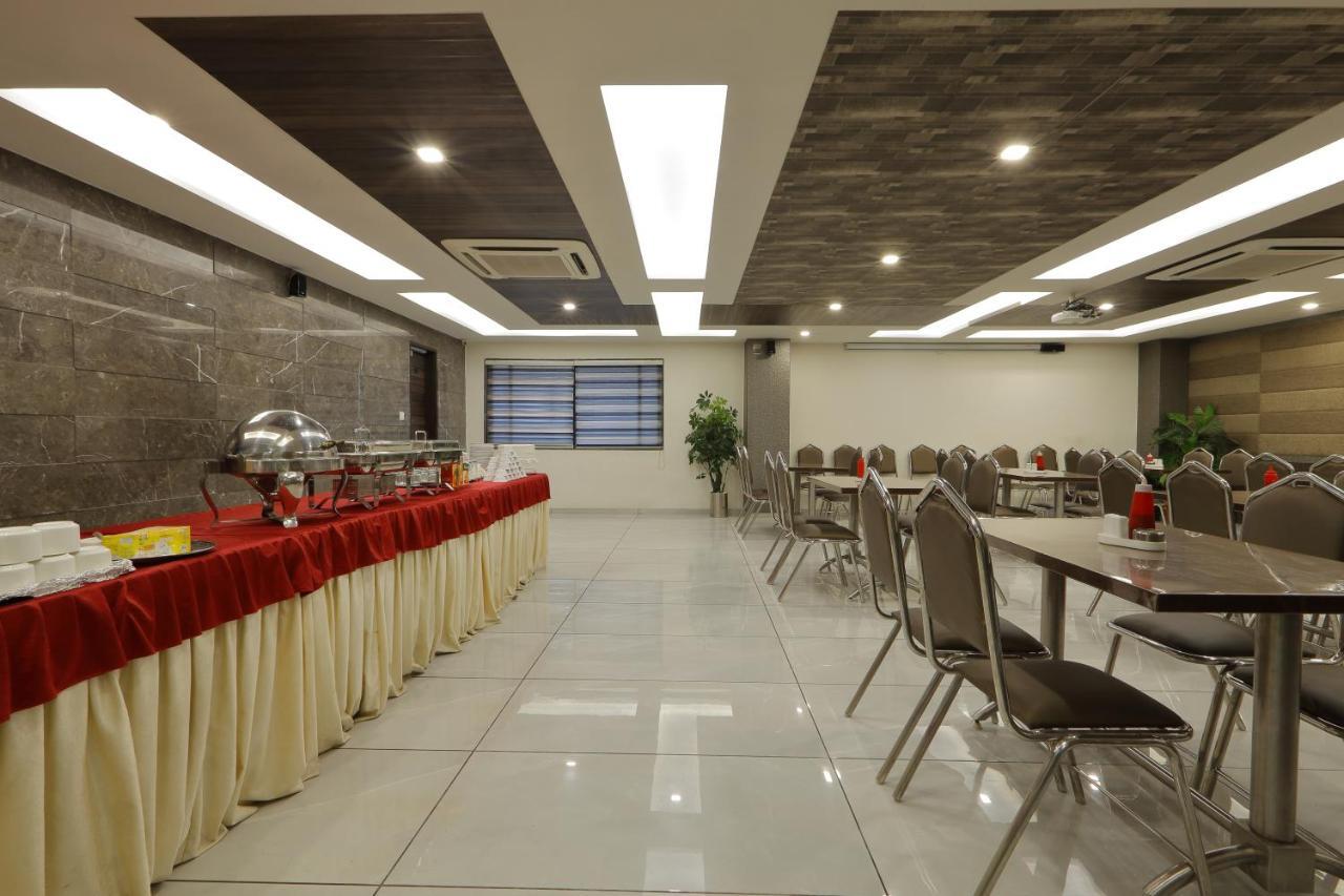 אחמדאבאד Hotel Unity מראה חיצוני תמונה